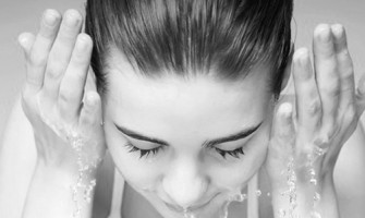 Produtos naturais para limpeza de pele