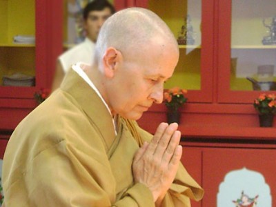 Monja Coen dá dica de meditação “para descansar a alma”