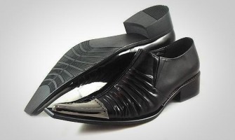 Os sapatos, por José Alves de Oliveira