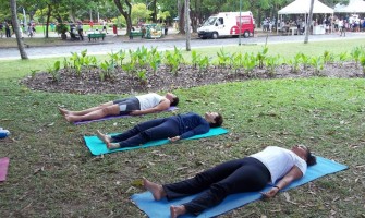 Projeto Yoga no Parque, dia 18 de novembro, na Jaqueira