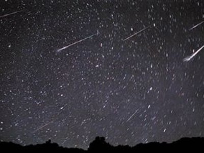 Chuva de meteoros Omega Scorpiids