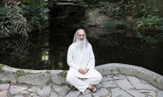 Sri Prem Baba fala sobre meditação nas escolas