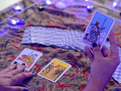 [AGENDA] ‘Curso On-line de Tarot’ com Sabrina Carvalho
