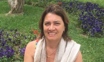 Jeanne Duarte realiza cursos e atendimentos terapêuticos em Portugal