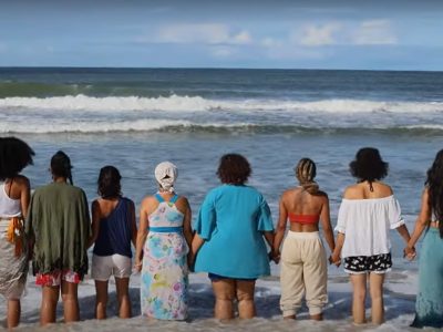 [VÍDEO] Documentário ‘Mulher Sagrada’ compartilha os saberes e a ancestralidade feminina